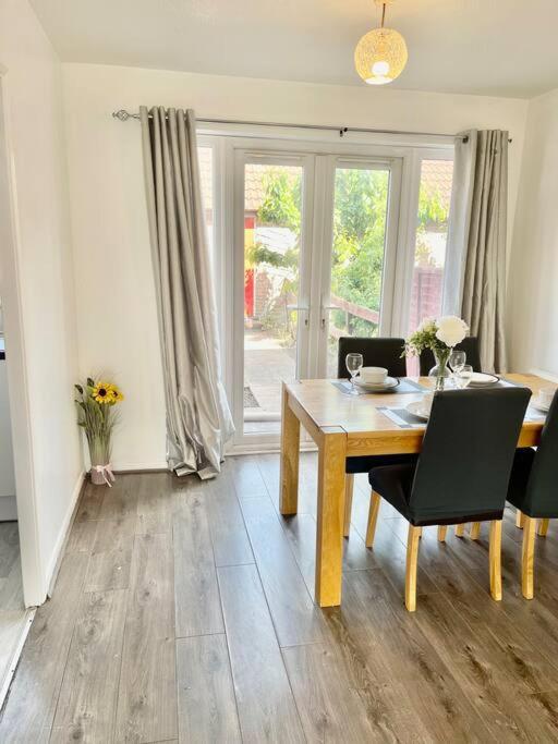 The Herald House Dartford 3 Bedroom Apartment Exterior photo